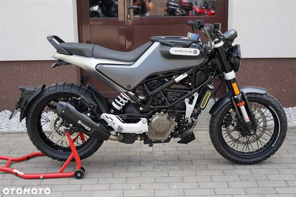 Husqvarna Svartpilen - 2