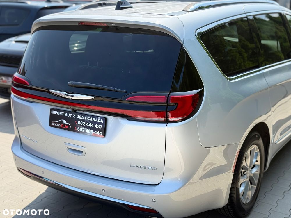 Chrysler Pacifica - 10