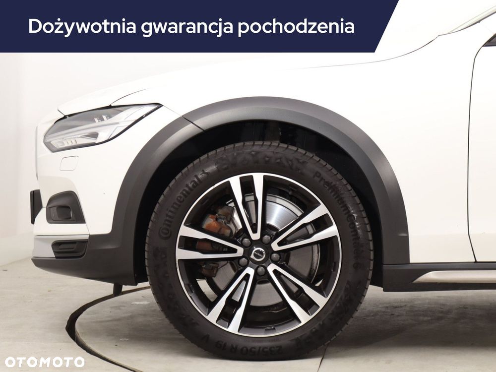 Volvo V90 Cross Country - 17
