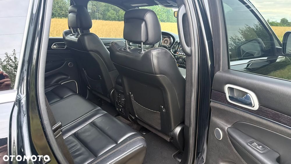 Jeep Grand Cherokee - 19