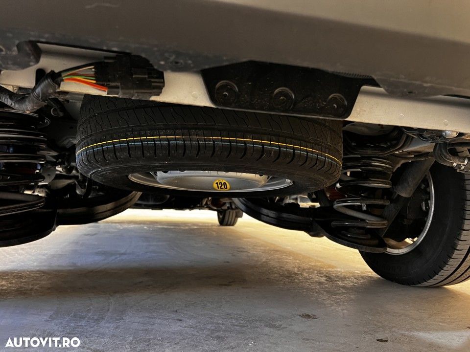 Volkswagen Caravelle - 29