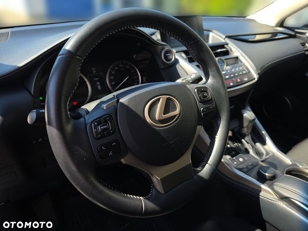 Lexus NX 300h Elite AWD - 11