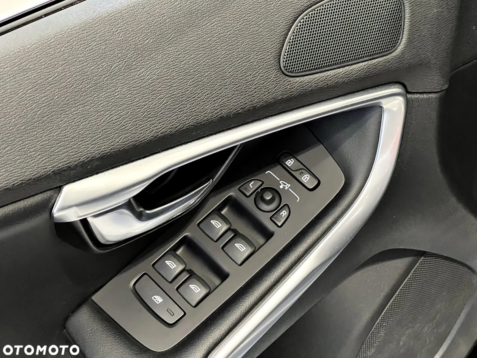 Volvo V40 T3 Geartronic RDesign - 15