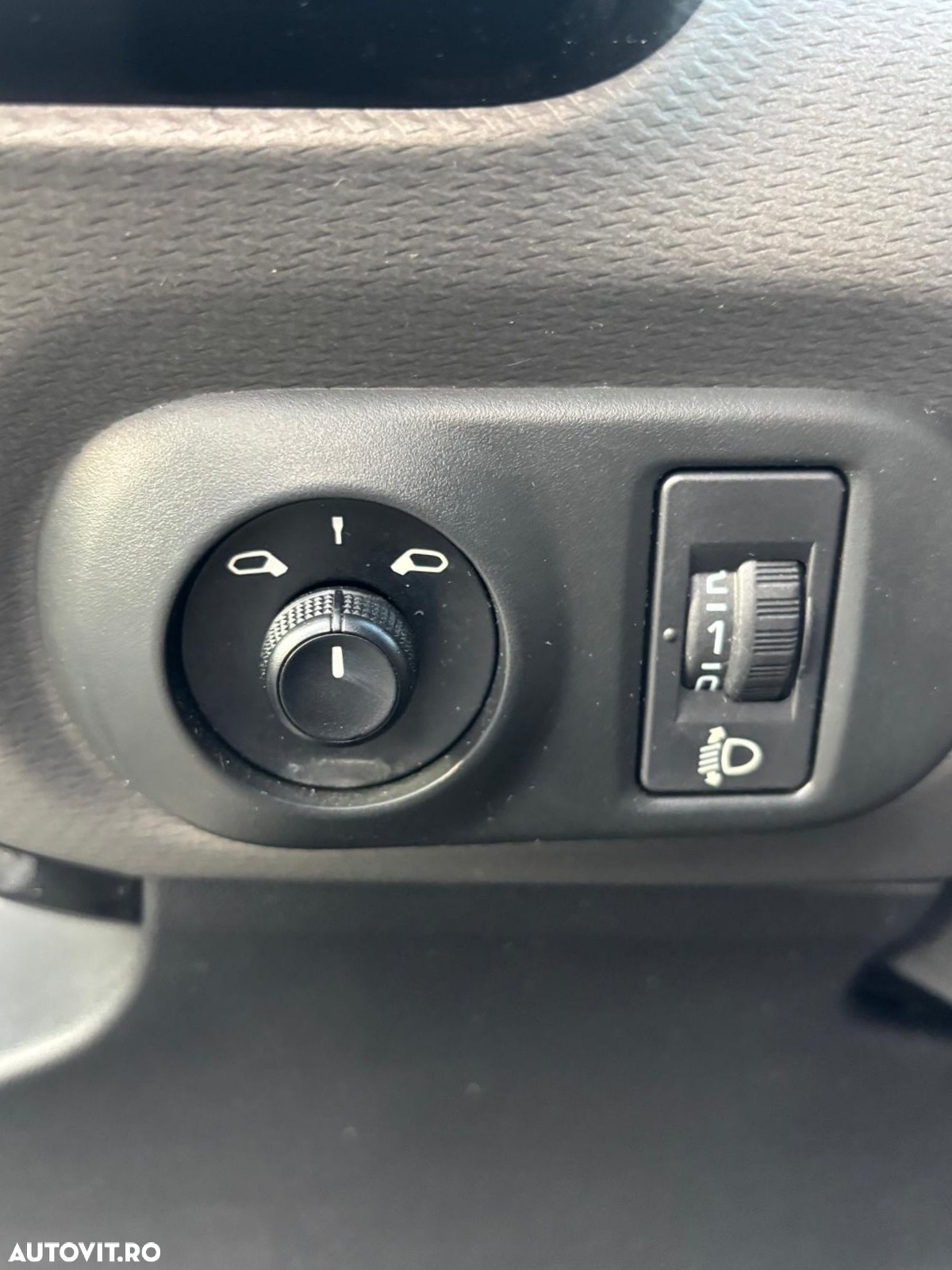 Citroën C4 Cactus PureTech 82 Business Class - 23