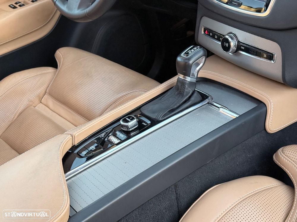 Volvo XC 90 2.0 D5 Inscription AWD - 22