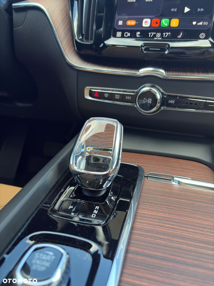 Volvo XC 60 B5 B AWD Ultimate Dark - 22