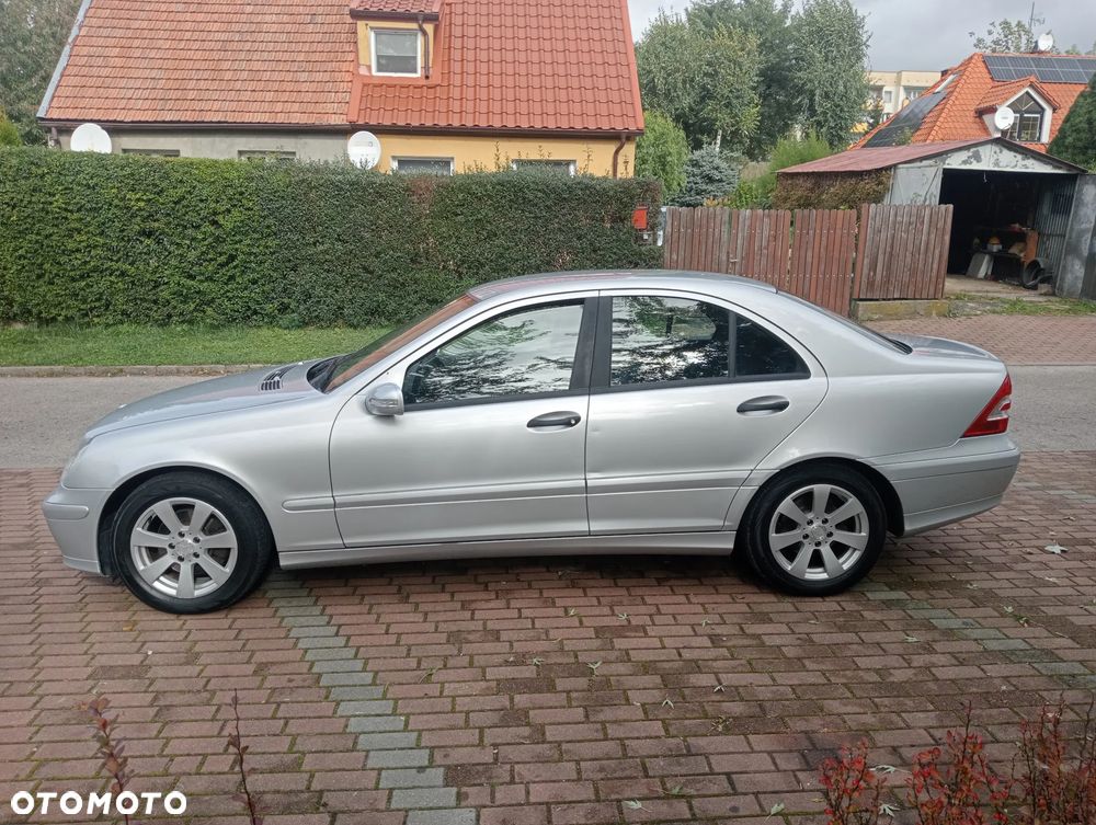 Mercedes-Benz Klasa C 180 Kompressor Classic - 10