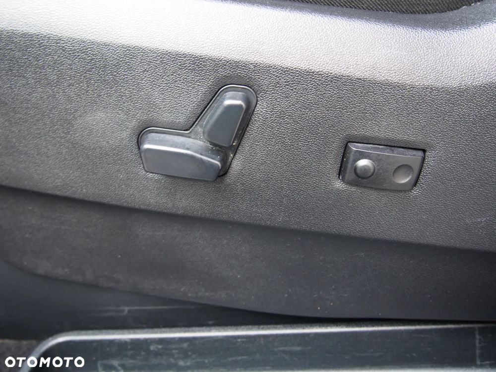 Lancia Voyager 2.8 CRD16v Platinum - 17