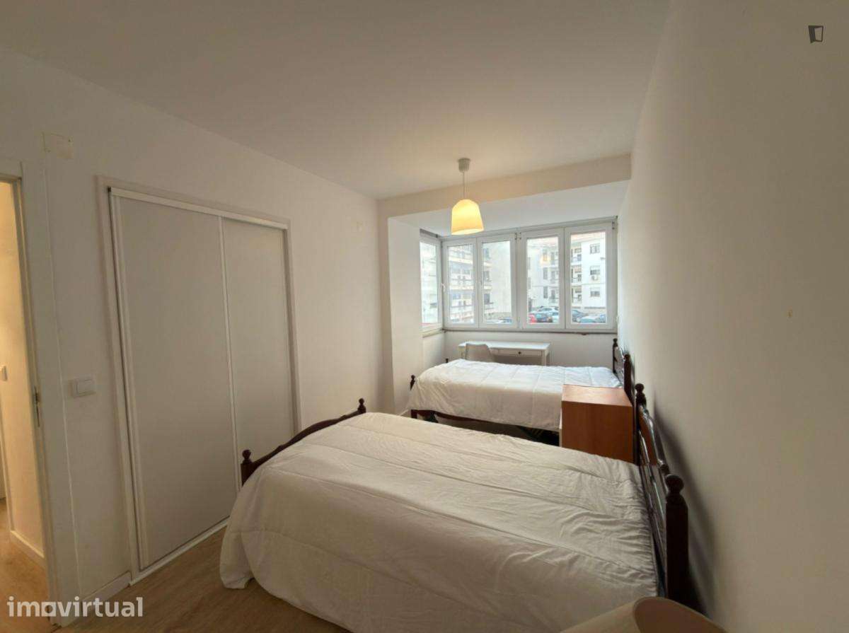 Quarto - localizado em Estoril Lisbon - Grande imagem: 4/10