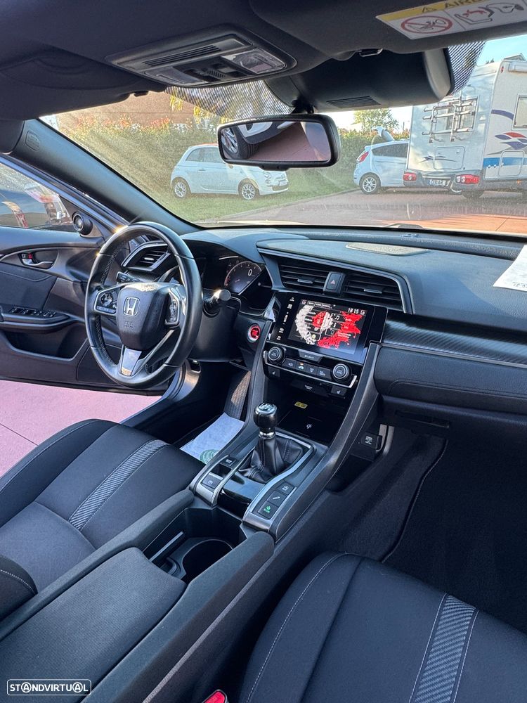 Honda Civic 1.5 i-VTEC Sport Plus - 17