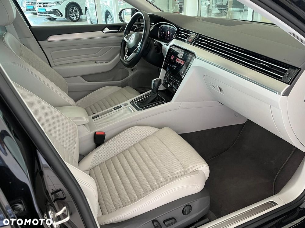 Volkswagen Passat 2.0 TSI 4Mot Elegance DSG - 28