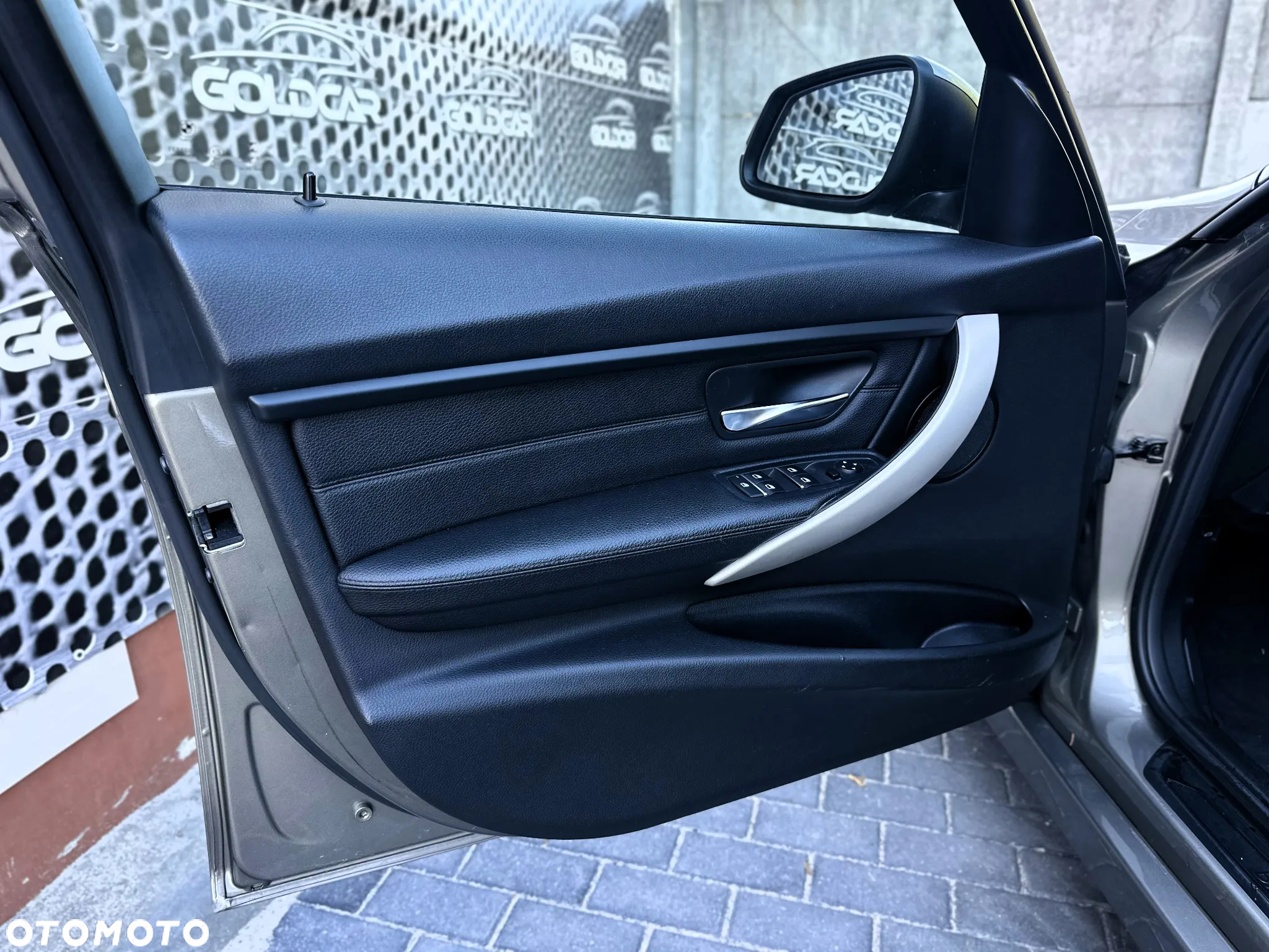 BMW Seria 3 320i GPF xDrive Luxury Line - 11