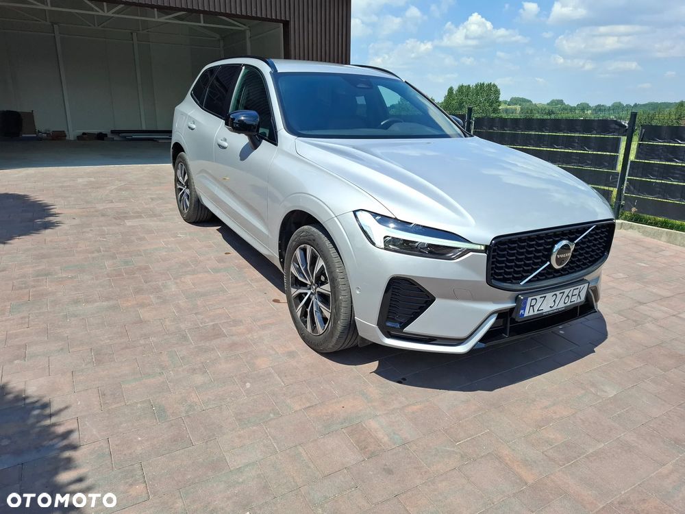 Volvo XC 60 B4 D AWD Plus Dark - 10