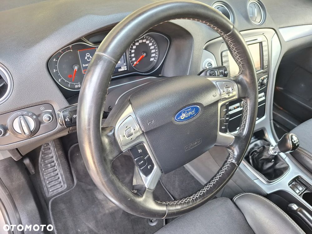 Ford Mondeo 2.0 TDCi Titanium X - 29