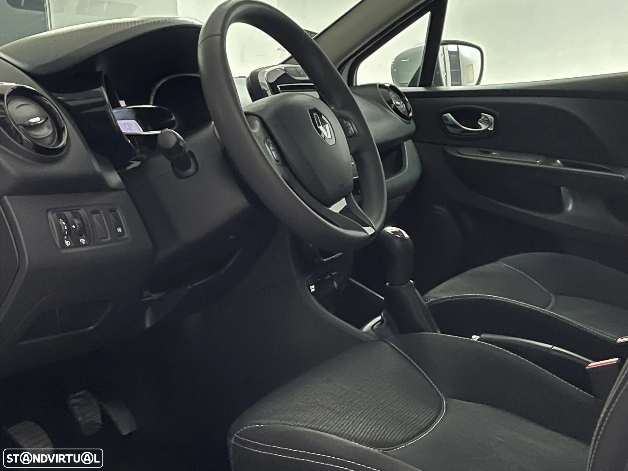 Renault Clio Sport Tourer 0.9 TCE Dynamique S - 6