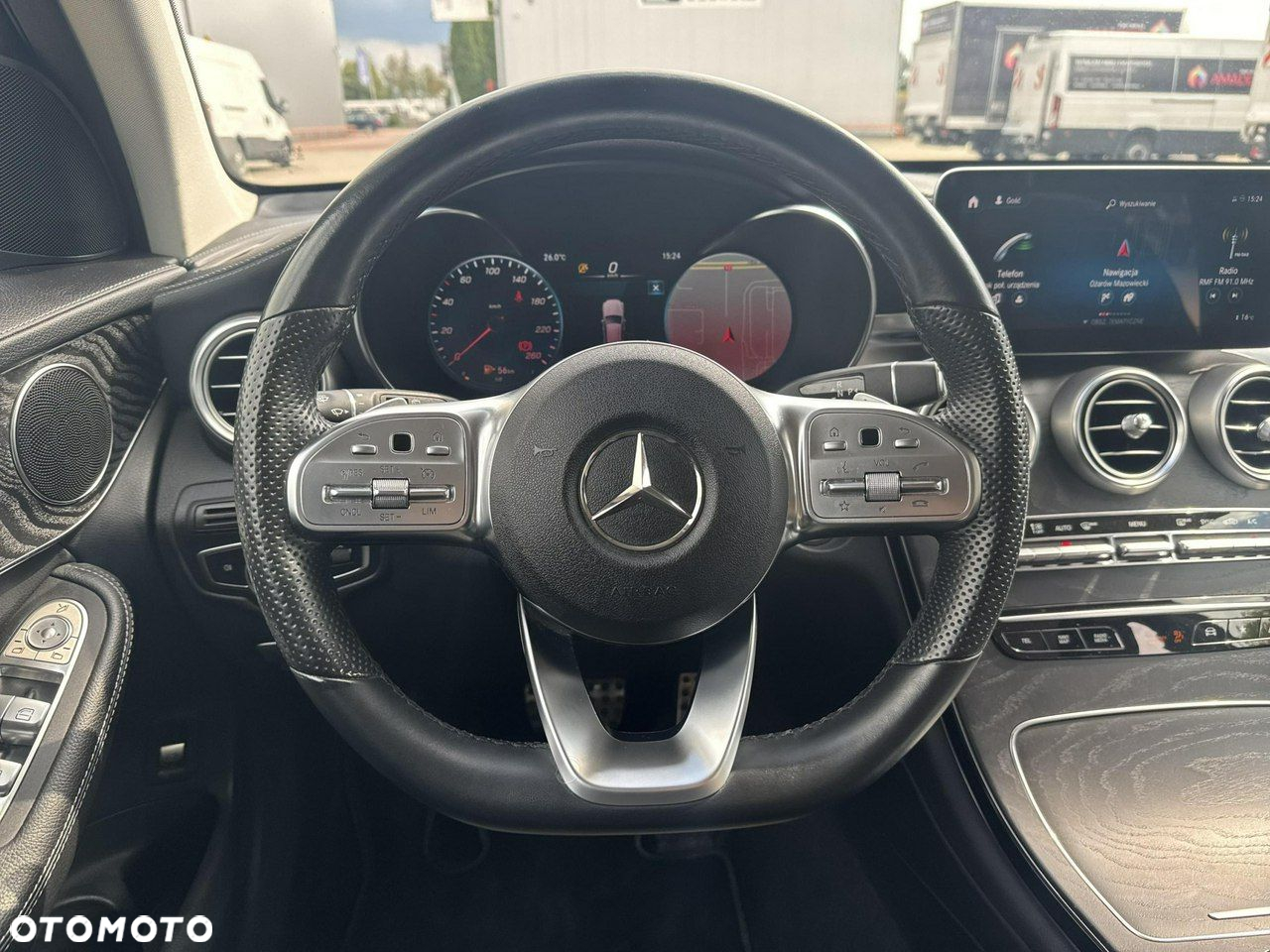 Mercedes-Benz GLC - 25