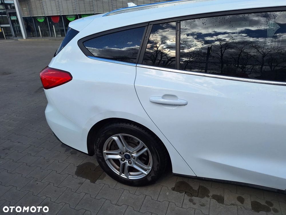 Ford Focus 1.5 EcoBoost Titanium - 9