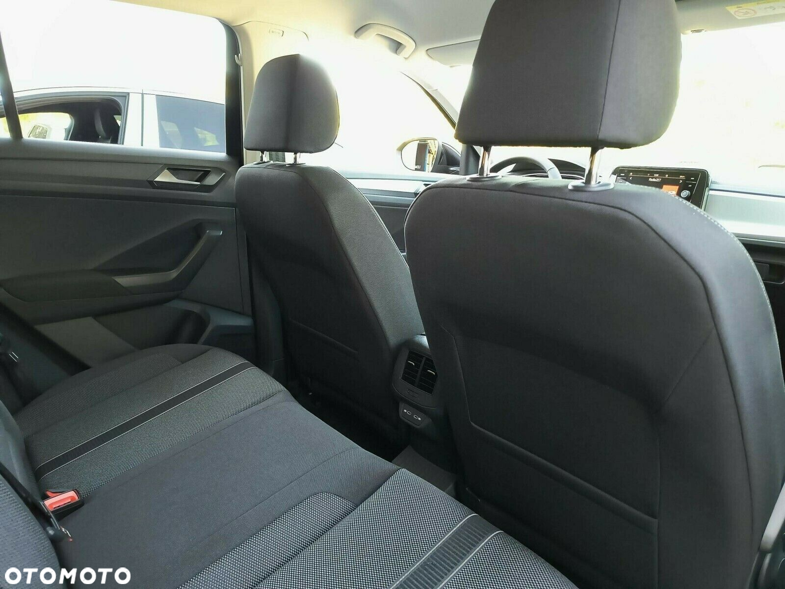 Volkswagen T-Roc 1.5 TSI Life Plus DSG - 17