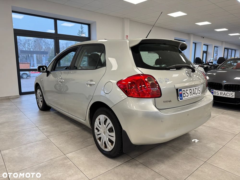 Toyota Auris 1.4 VVT-i Team - 17