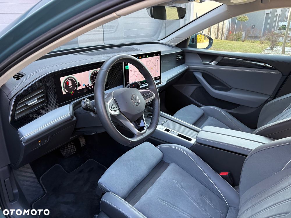 Volkswagen Passat - 11