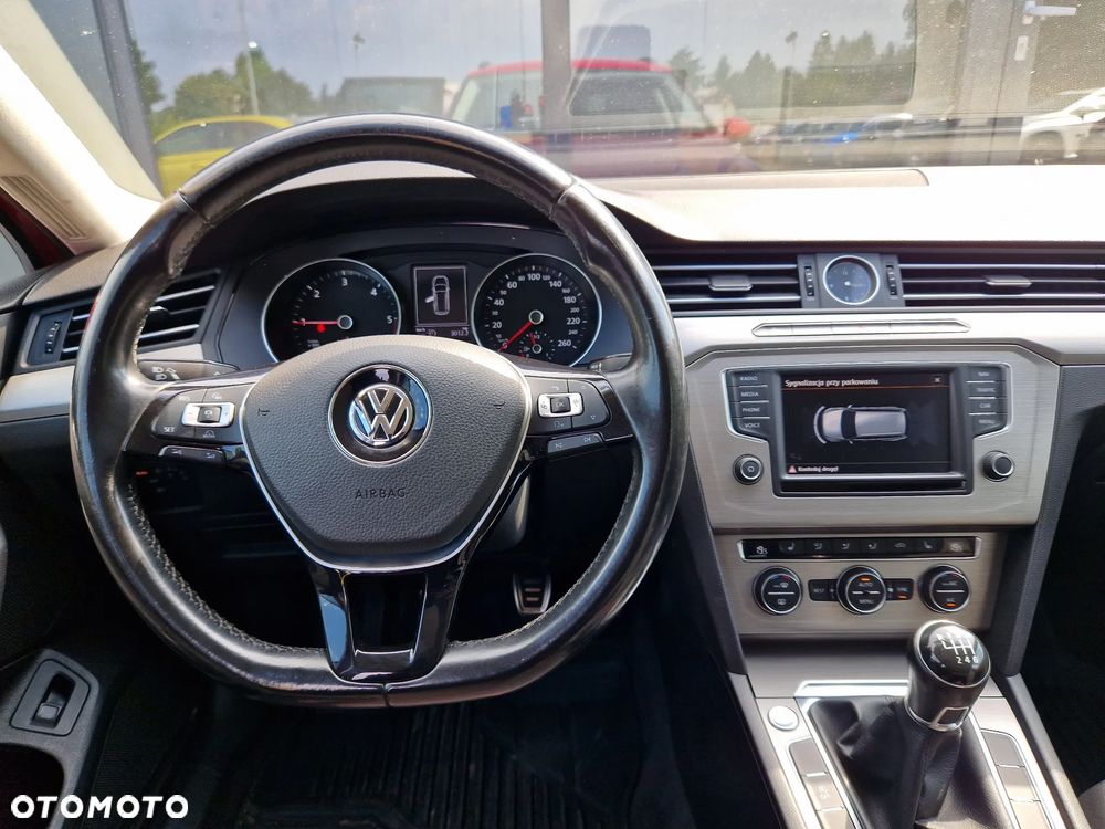Volkswagen Passat 1.6 TDI (BlueMotion Technology) Trendline - 14