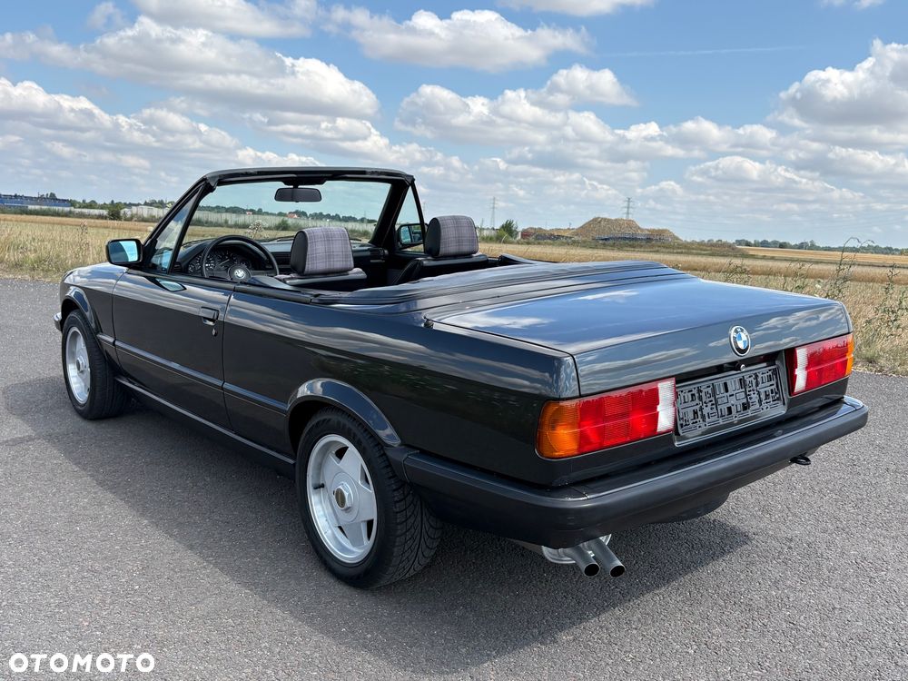 BMW Seria 3 320i - 3