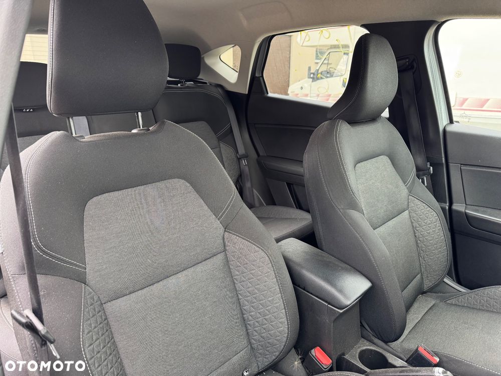 Renault Captur - 23