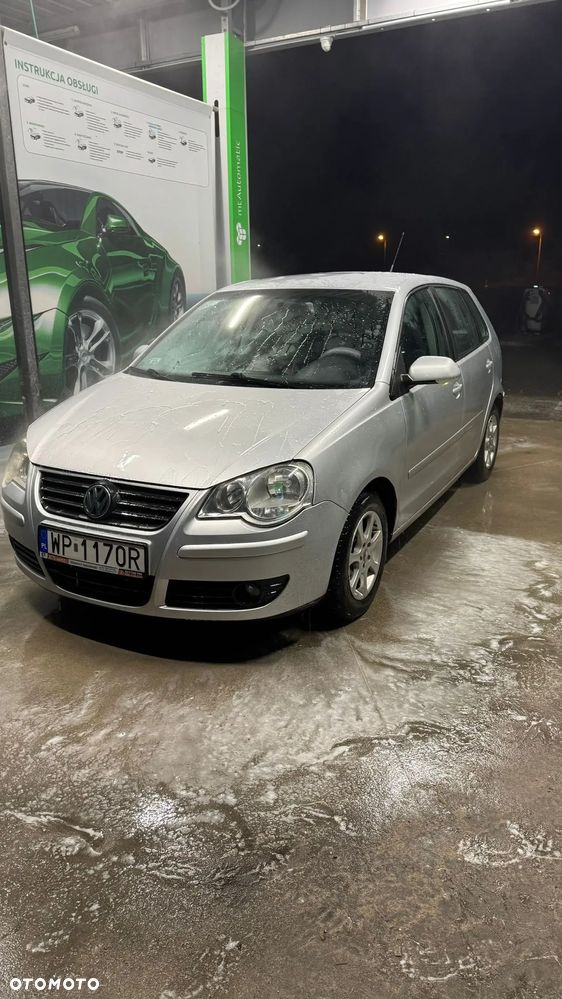 Volkswagen Polo 1.4 16V Comfortline - 1