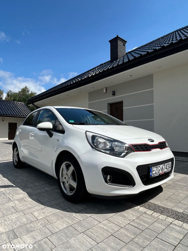 Kia Rio - 1