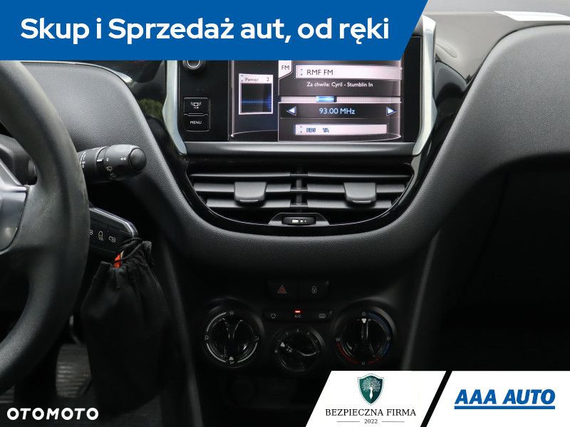 Peugeot 208 - 14