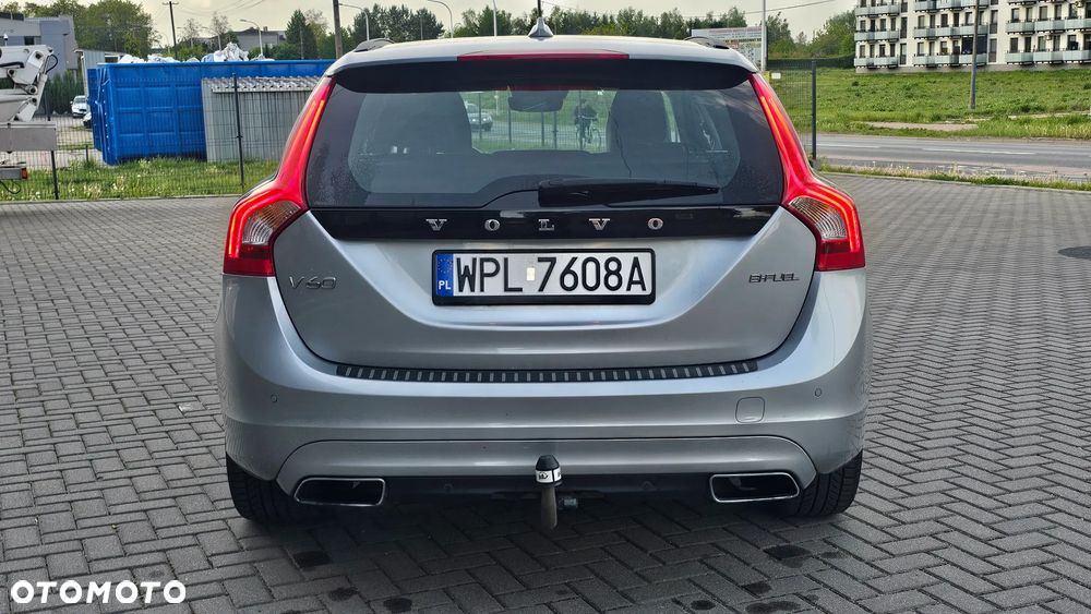 Volvo V60 T5 Kinetic - 3
