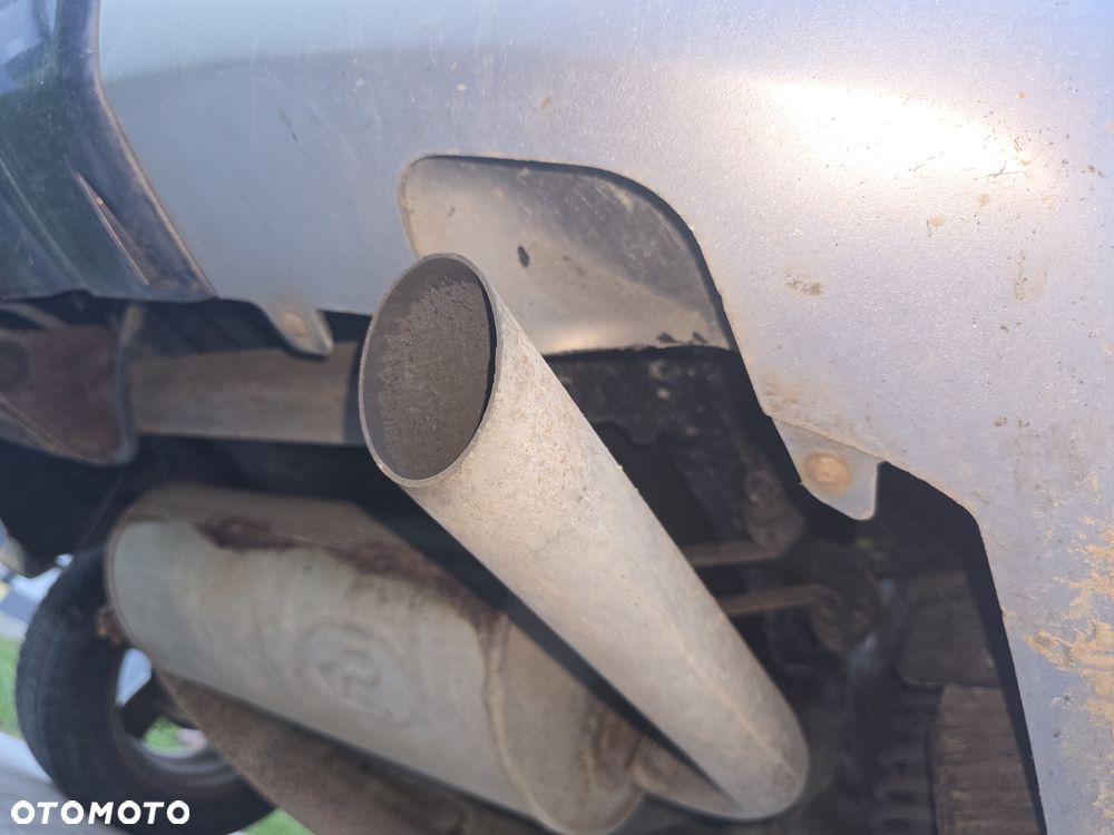 Mitsubishi Outlander 2.0 Turbo - 23