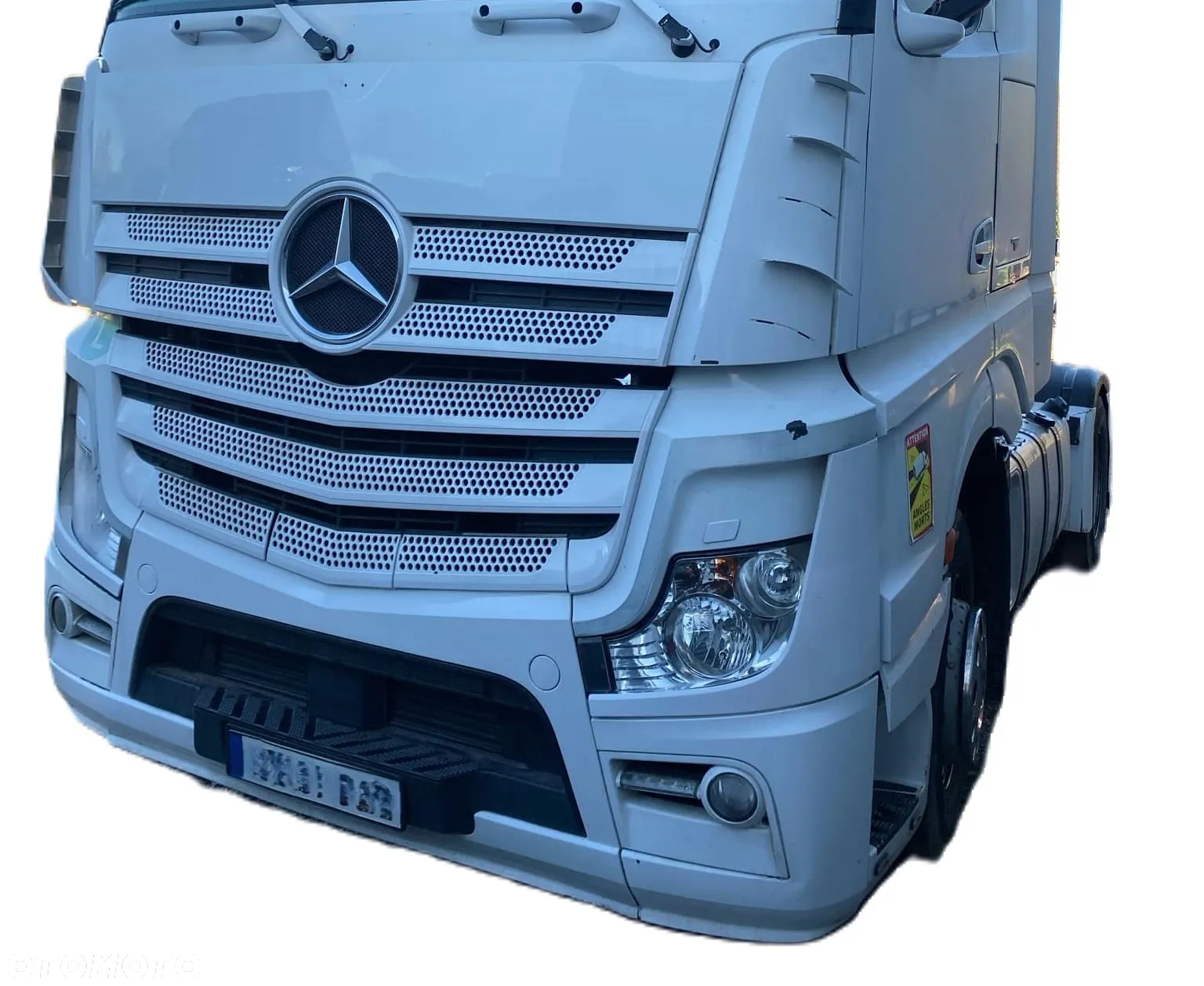 MASKA ATRAPA GRILL KOMPLETNA MERCEDES ACTROS MP4 A 9607500409 - 2
