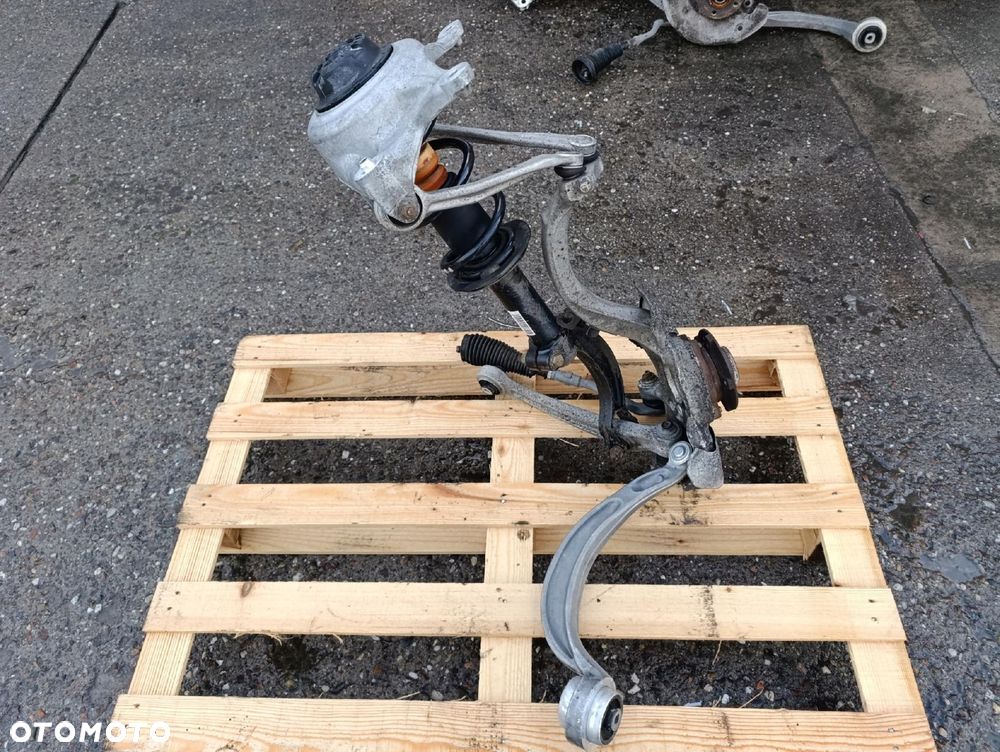 AUDI A4 B8 LIFT PRAWA ZWROTNICA AMOR WAHACZ PRZÓD 4G0407243C - 3