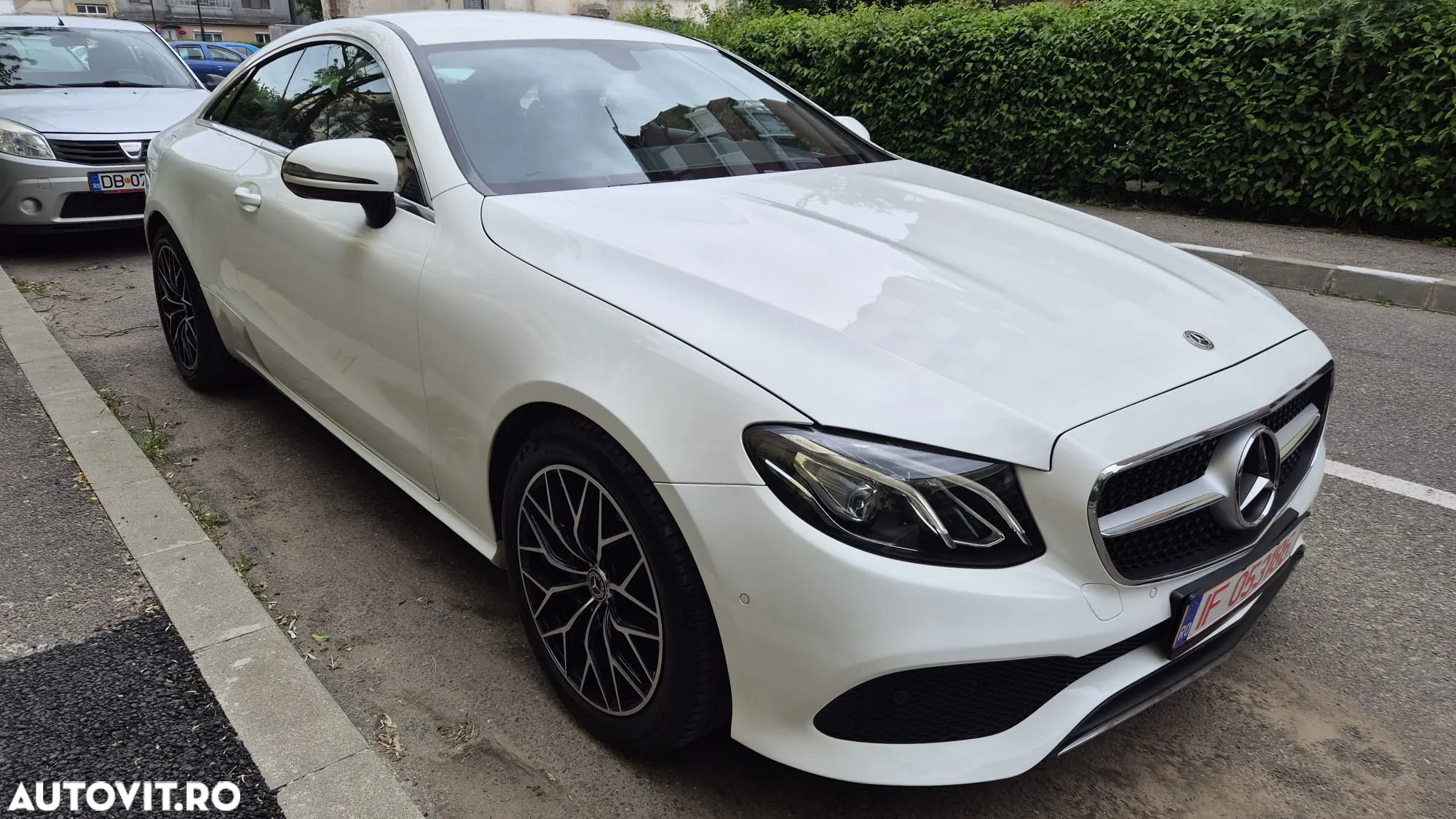 Mercedes-Benz E 220 d Coupe 9G-TRONIC Avantgarde - 4