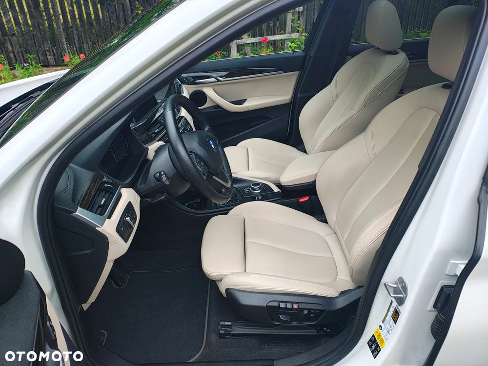 BMW X1 xDrive25i xLine - 11