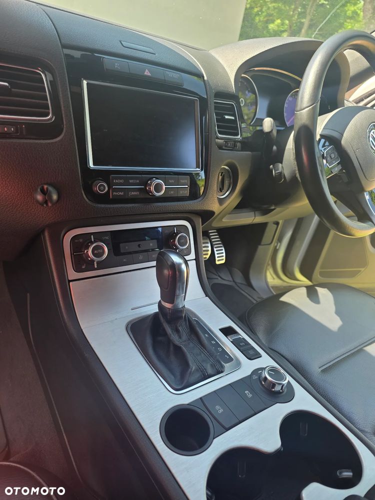 Volkswagen Touareg 3.0 V6 TDI 4XMot BMT - 16