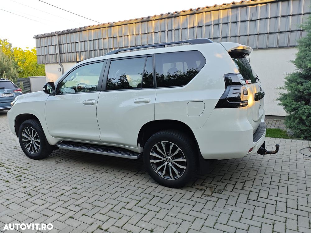 Toyota Land Cruiser 2.8l D-4D 204 CP A/T Luxury Black Matte Edition - 5
