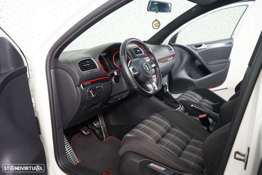 VW Golf 2.0 TSi GTI - 21