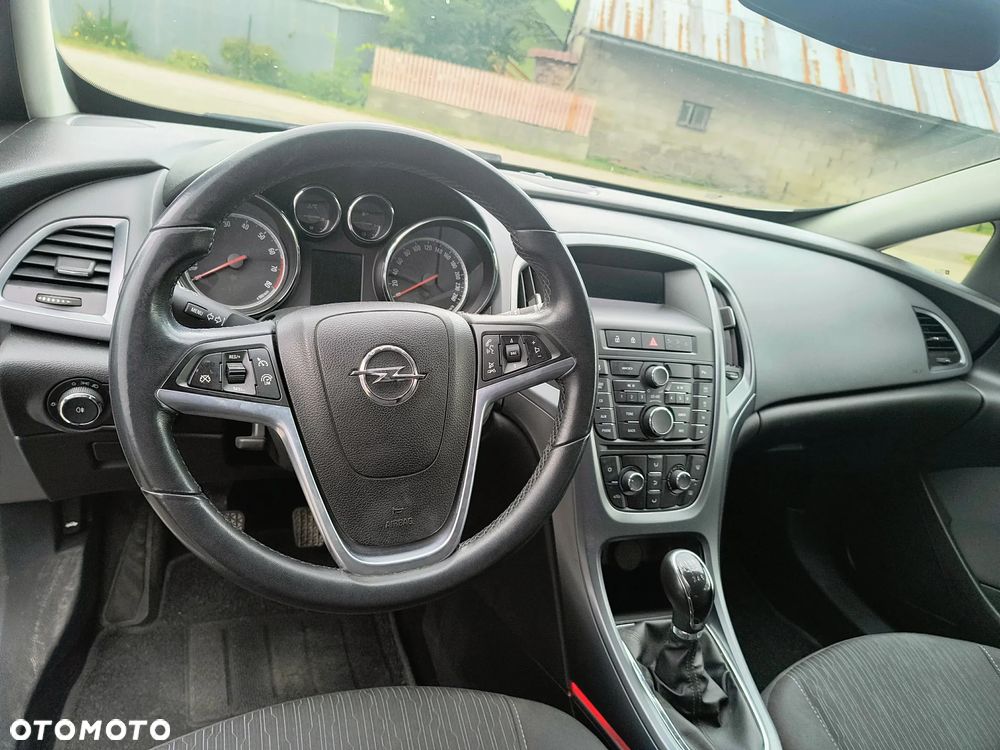 Opel Astra 1.4 T Enjoy - 10