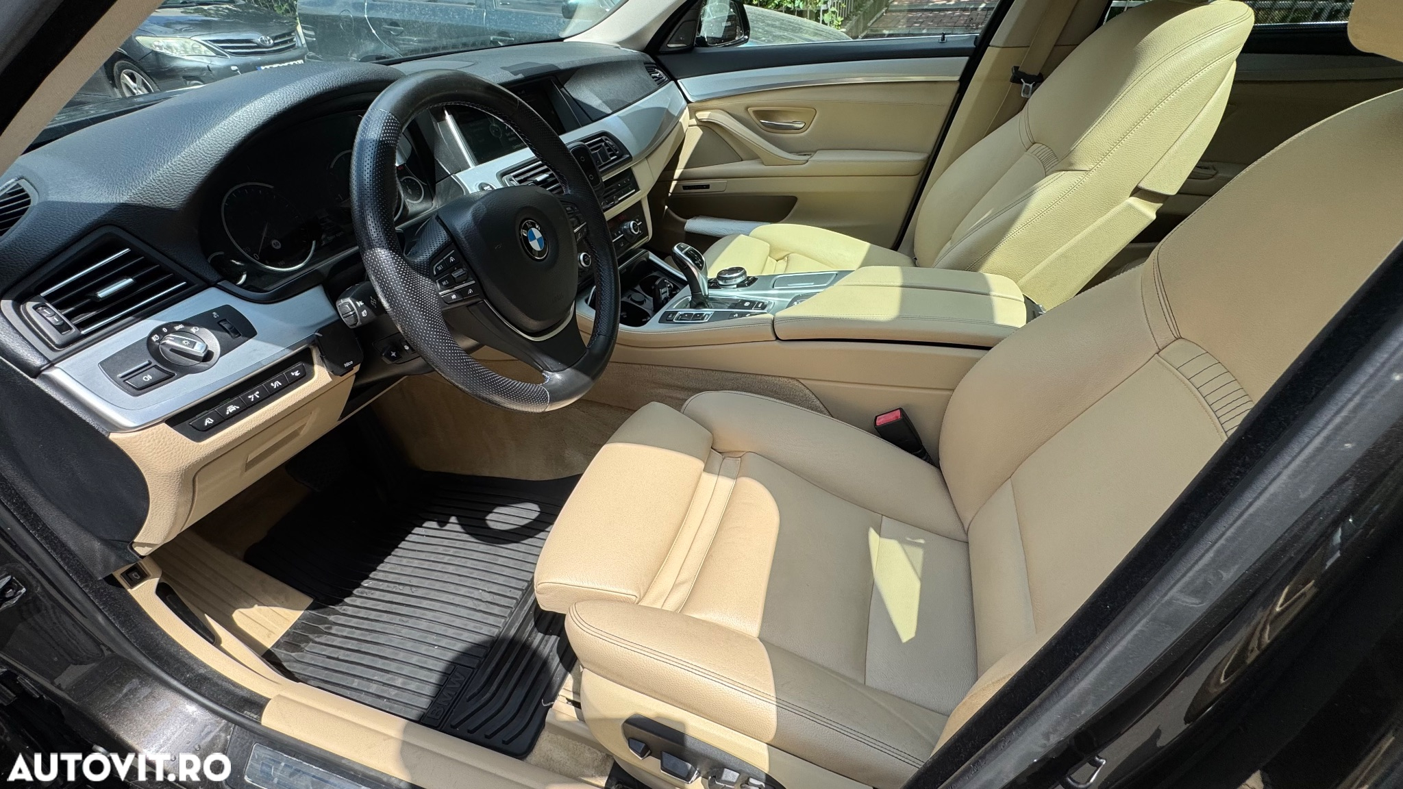 BMW Seria 5 525d xDrive Touring Aut. Luxury Line - 10