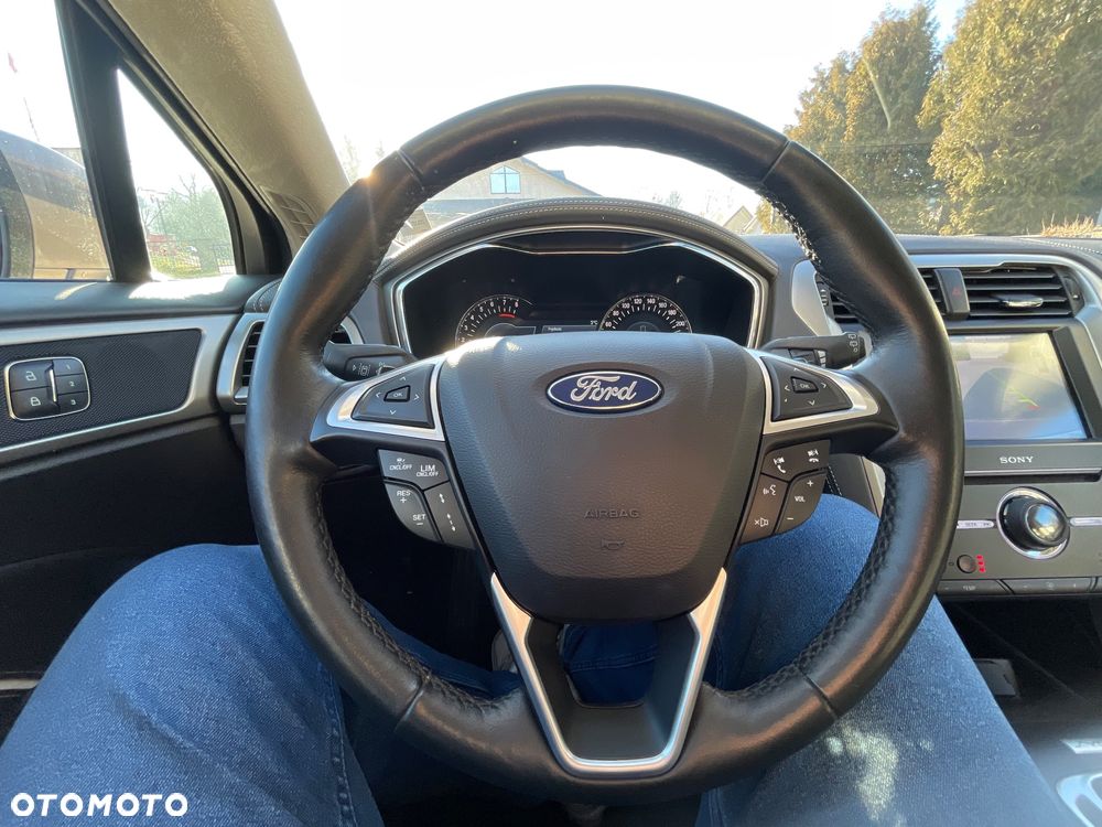 Ford Mondeo 2.0 EcoBoost Start-Stopp Autom Vignale - 27