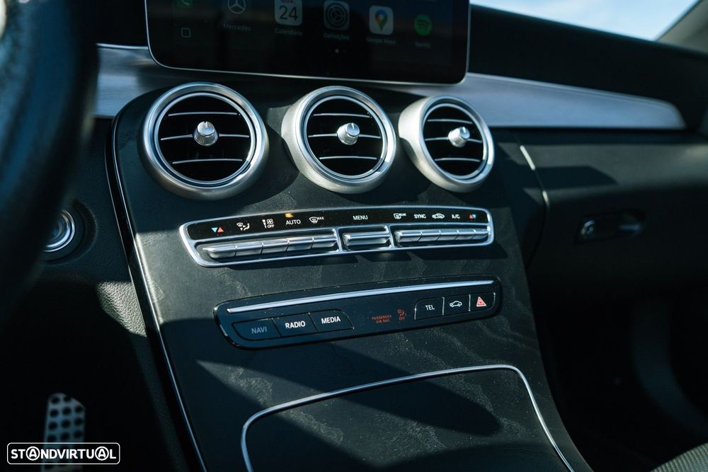 Mercedes-Benz C 400 4-Matic AMG Line - 20