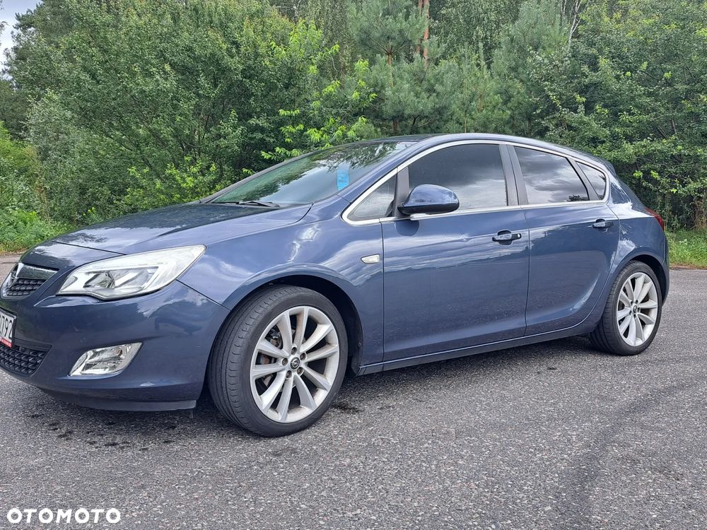 Opel Astra IV 1.4 T Cosmo - 2
