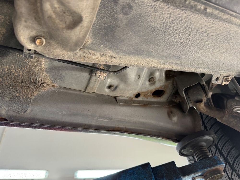 Toyota RAV4 - 38