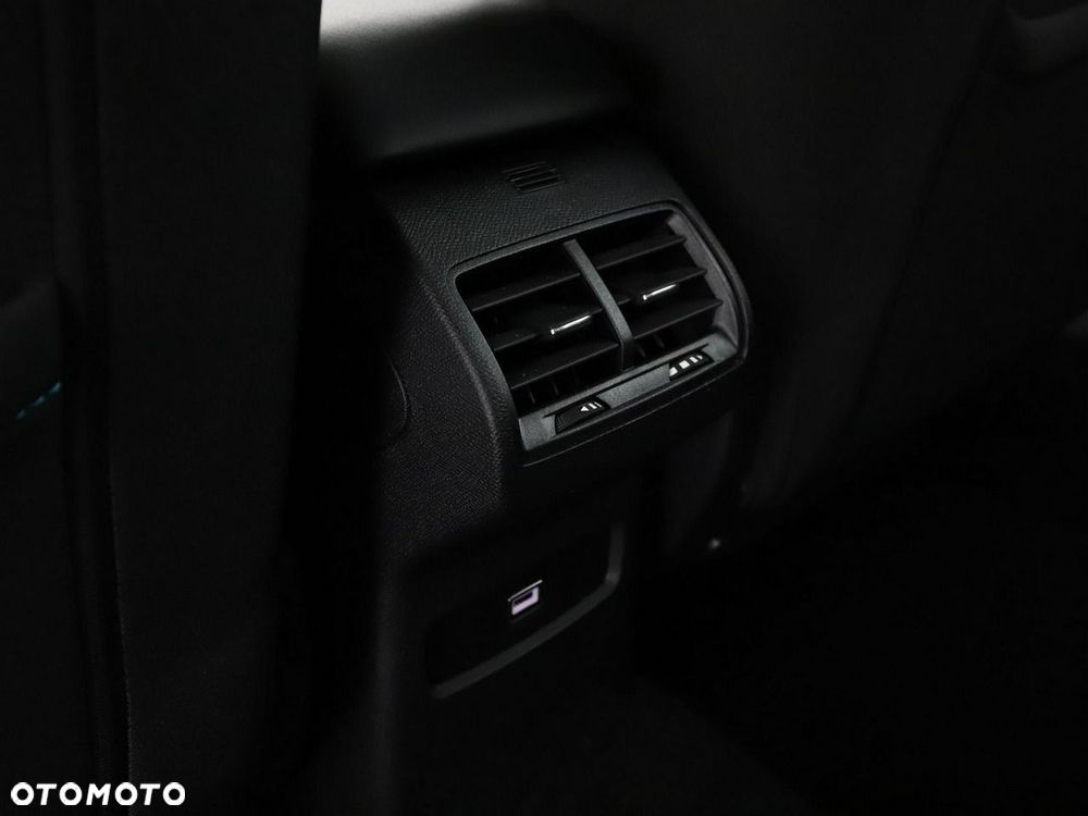 Citroën C4 PureTech 130 Stop&Start EAT8 FEEL PACK - 38