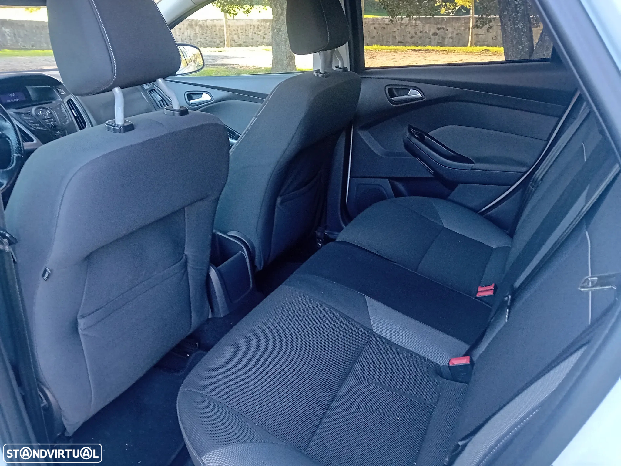 Ford Focus 1.6 TDCi Titanium Econetic - 9