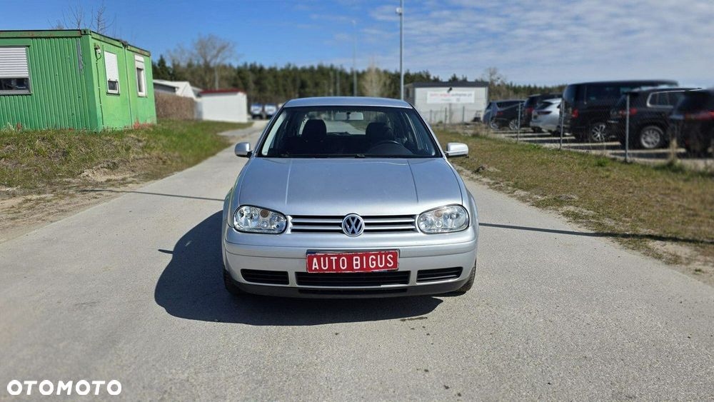 Volkswagen Golf - 2
