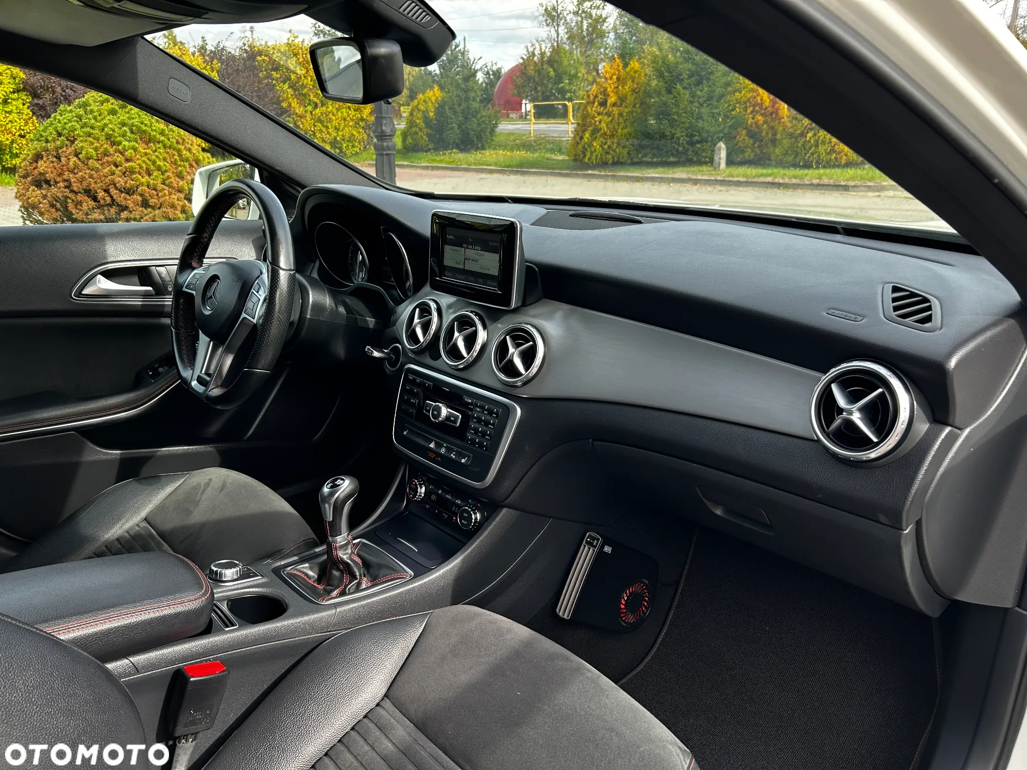 Mercedes-Benz GLA 180 d AMG Line - 17