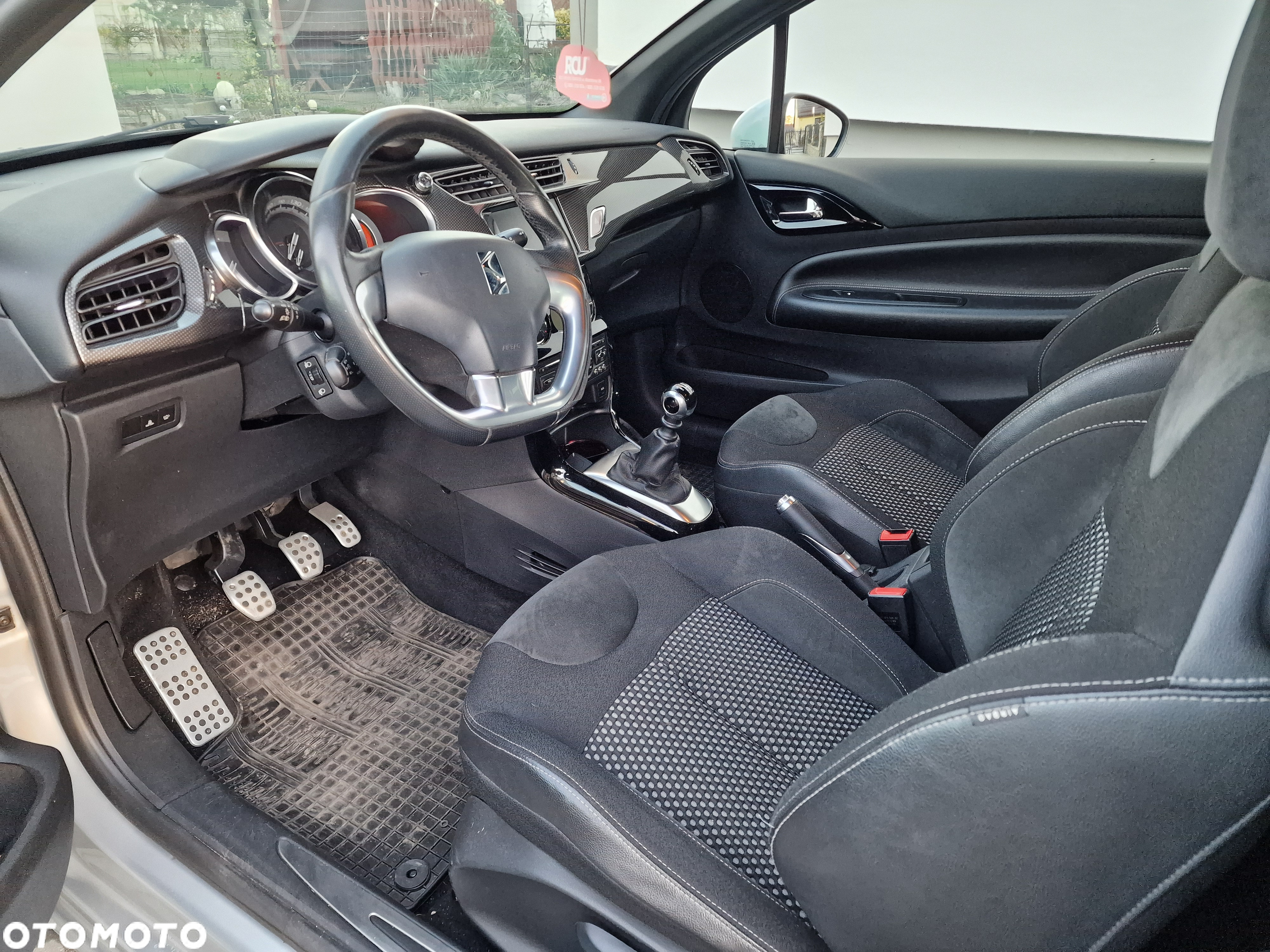 Citroën DS3 1.6 HDi SportChic - 6